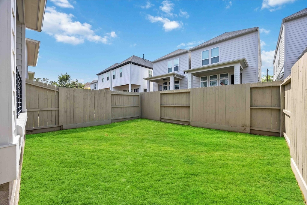 5821 Kansas Street - Photo 32