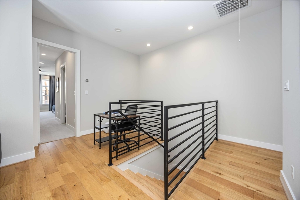 5821 Kansas Street - Photo 14
