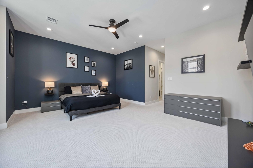 5821 Kansas Street - Photo 19