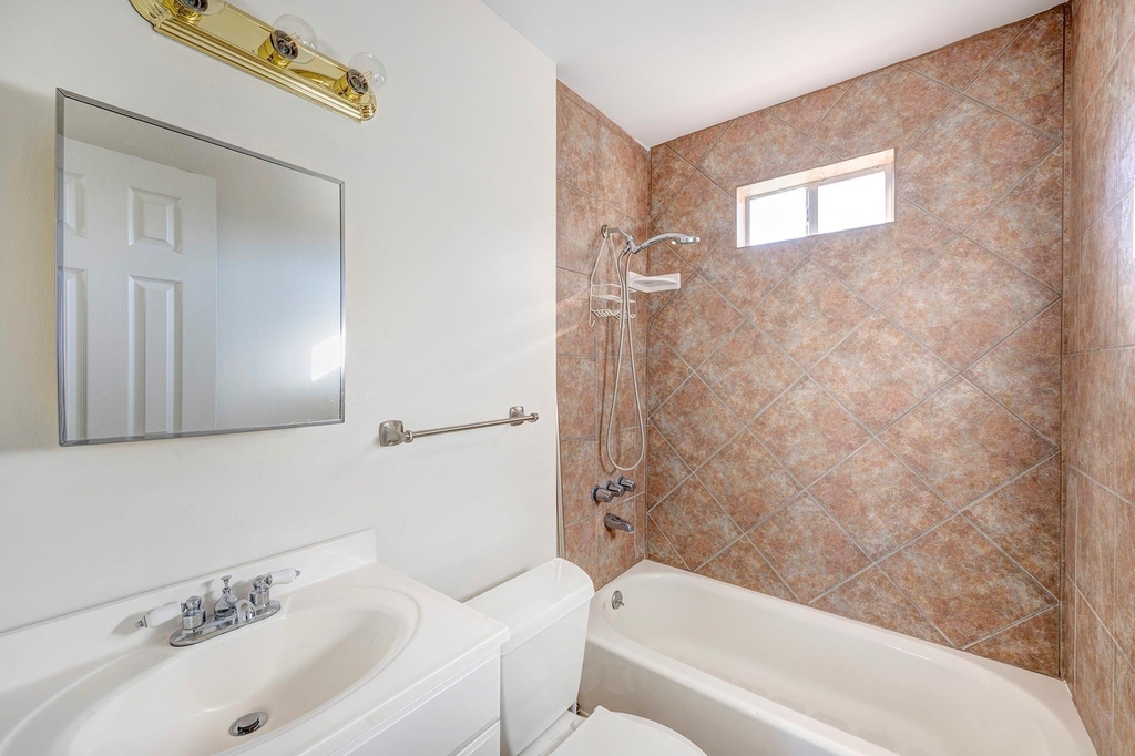 309 W 21st 1/2 Street - Photo 7