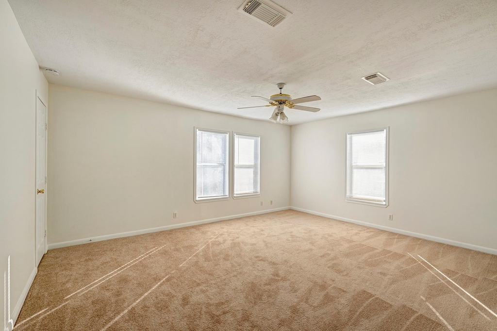 309 W 21st 1/2 Street - Photo 5