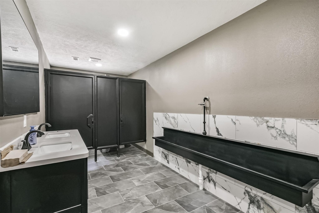 9030 Almeda Genoa Road - Photo 10