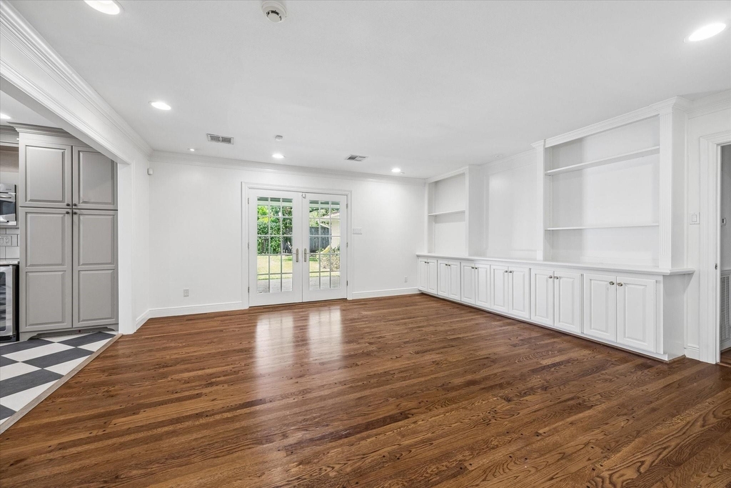 5210 Meadow Lake Lane - Photo 3