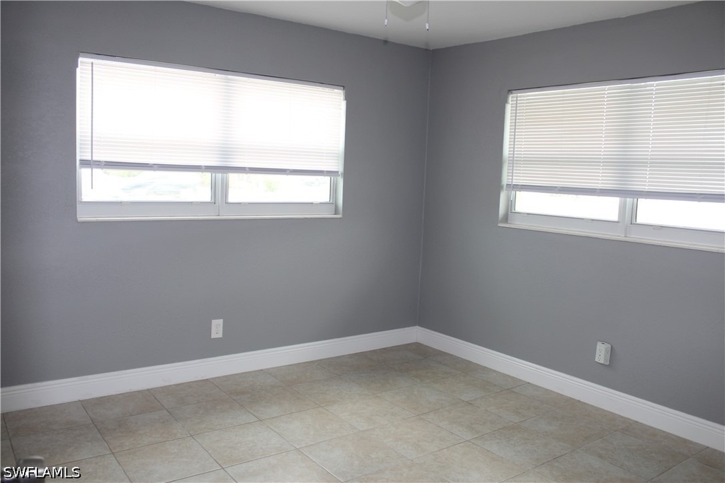 334 Cape Coral Parkway W - Photo 9