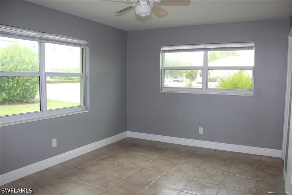 334 Cape Coral Parkway W - Photo 8