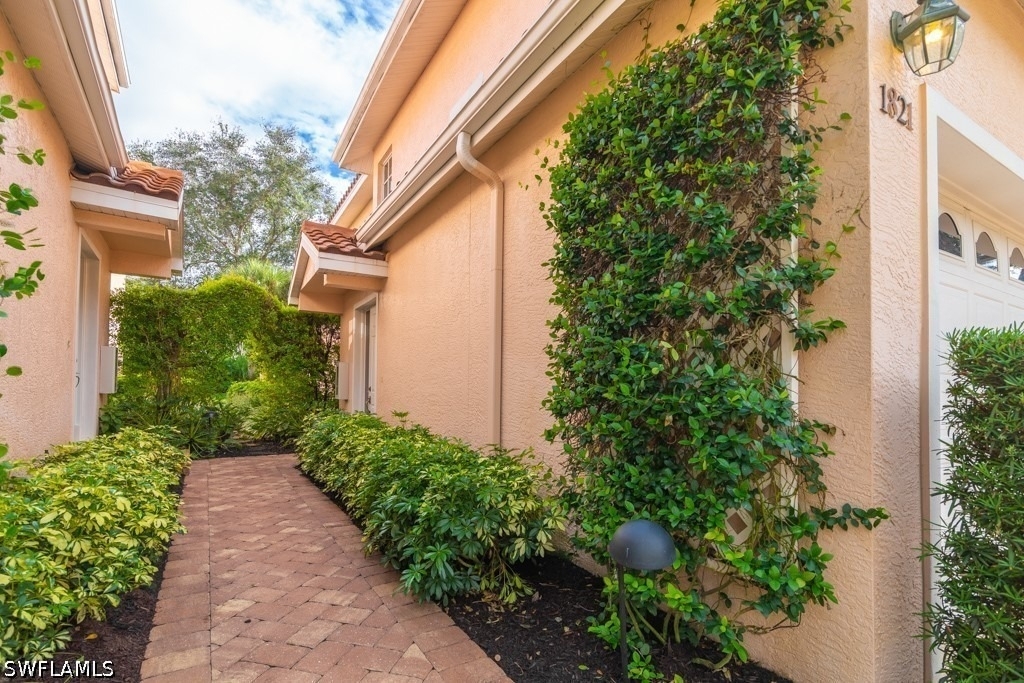 8460 Abbington Circle - Photo 1