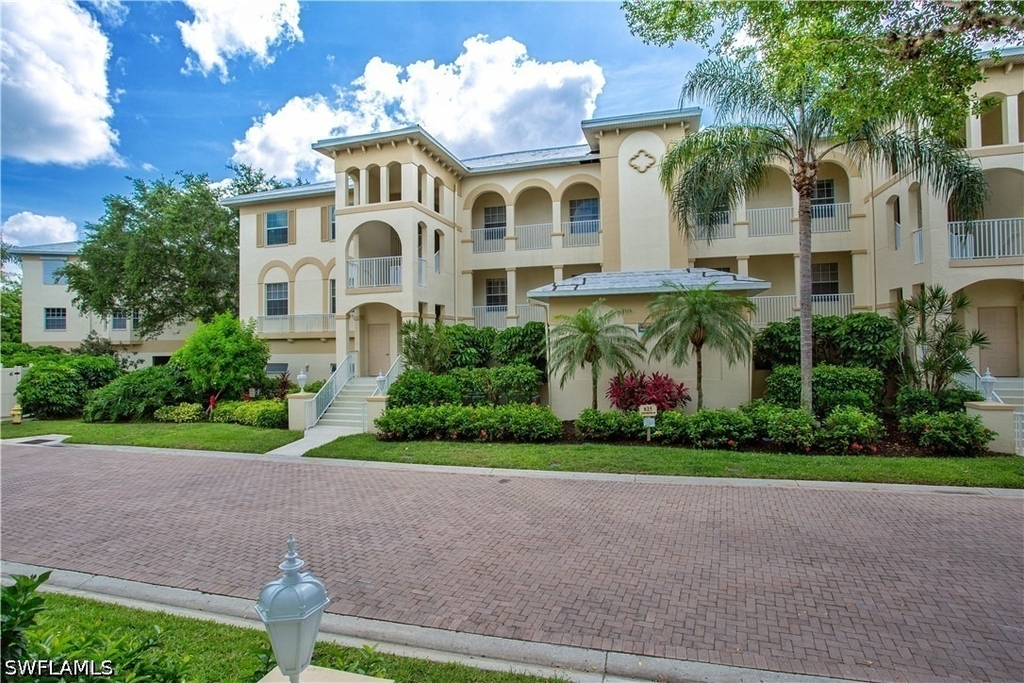 825 Bentwater Circle - Photo 1
