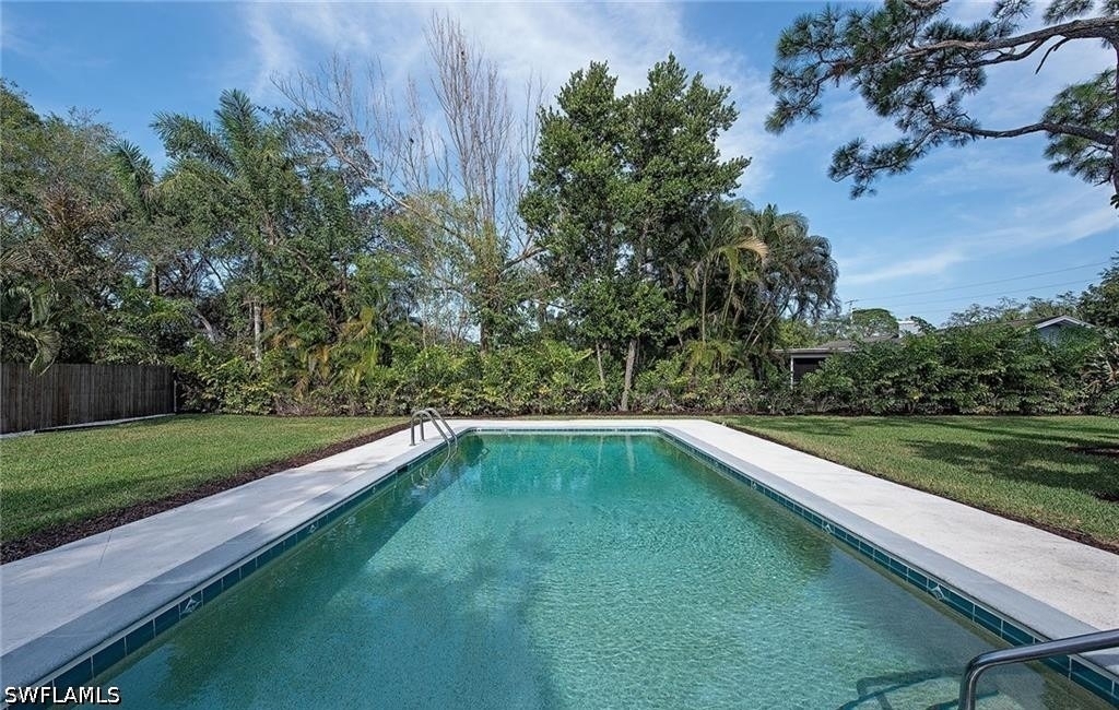 1281 Diana Avenue - Photo 1