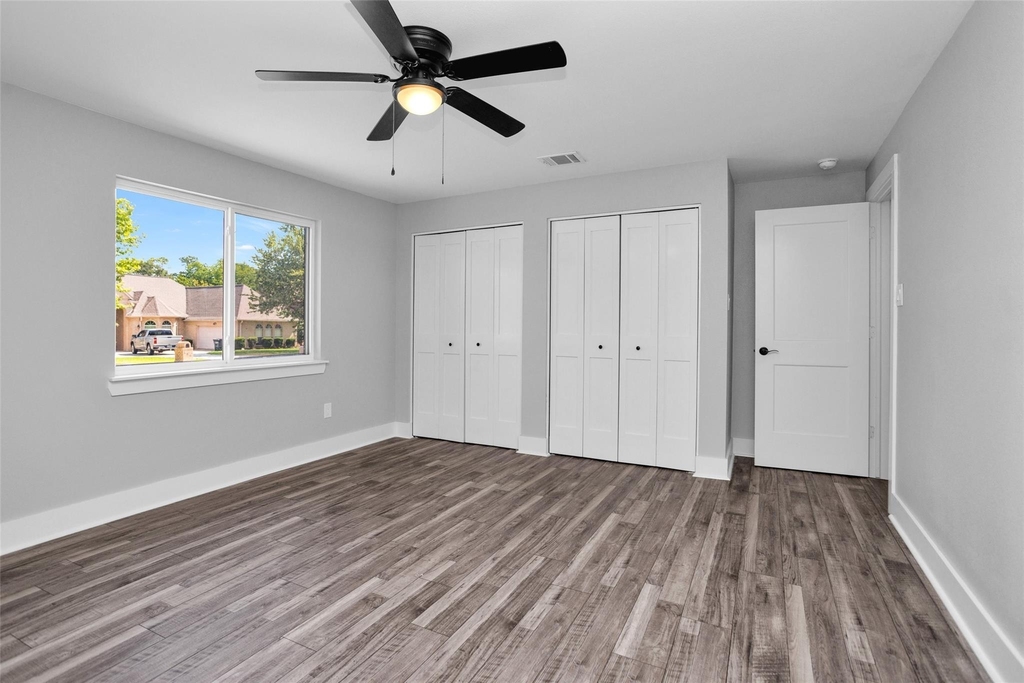 101 April Point Place - Photo 12