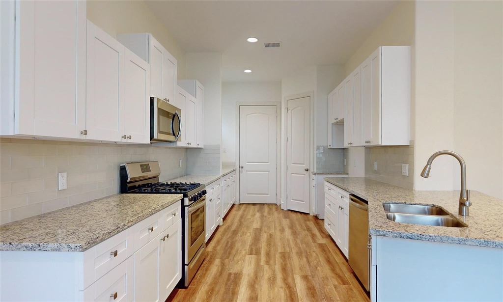 155 Benjis Place - Photo 10