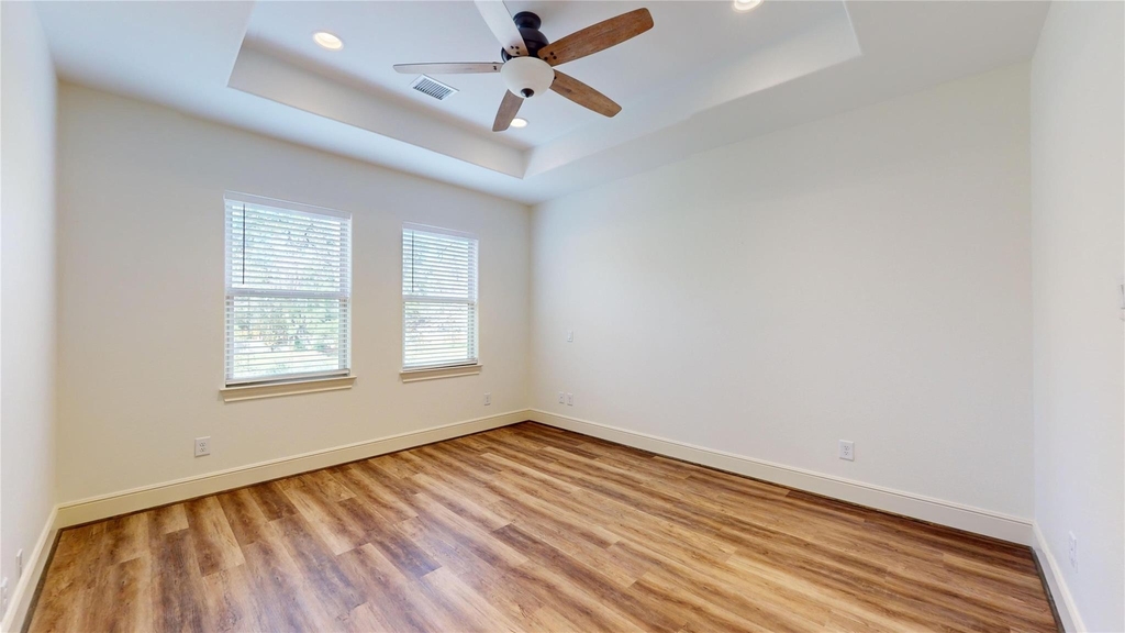 155 Benjis Place - Photo 15