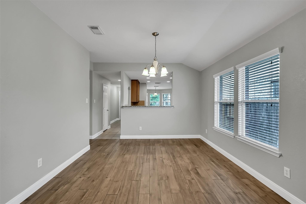 3011 Crescent Oaks Park Lane - Photo 9