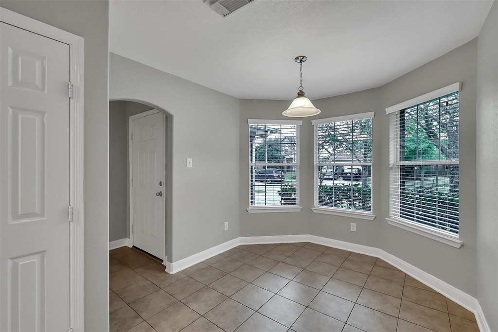 3011 Crescent Oaks Park Lane - Photo 2