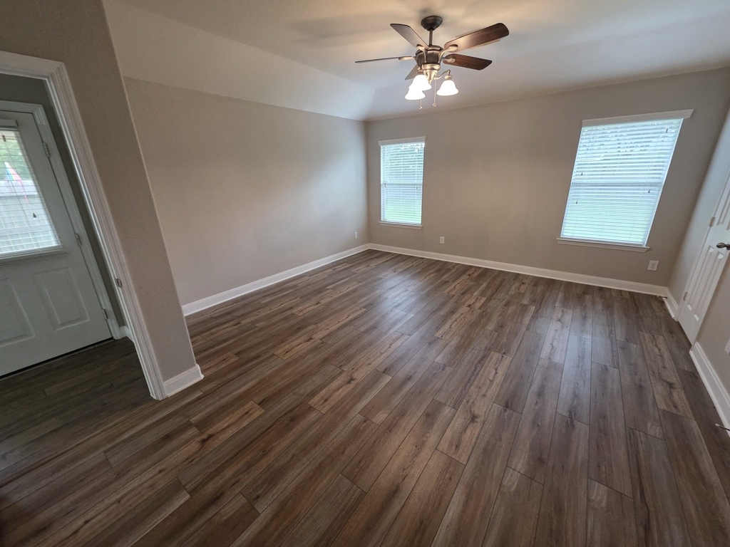 3011 Crescent Oaks Park Lane - Photo 16