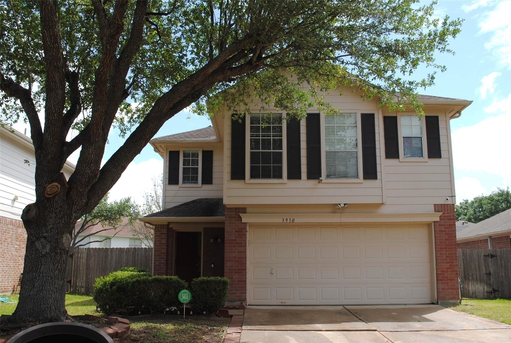 3910 Starbridge Pointe Lane - Photo 0