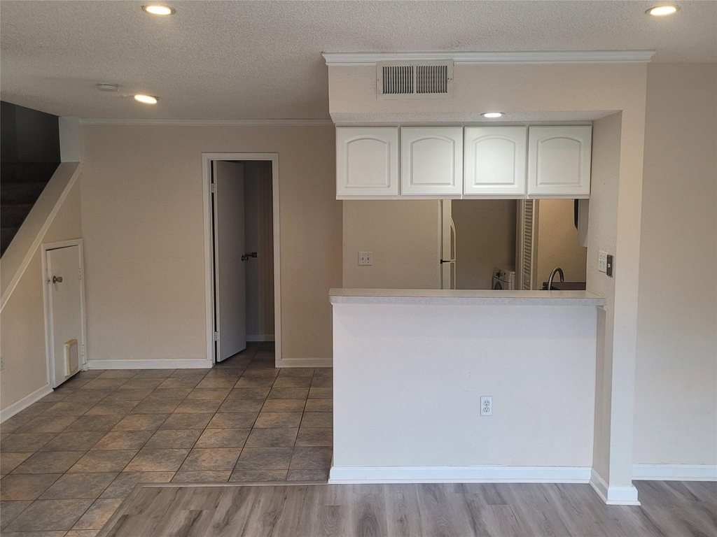 260 El Dorado Boulevard - Photo 3