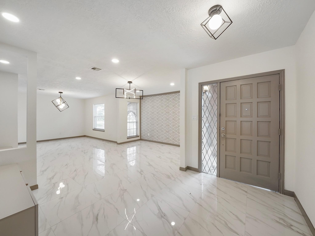 14202 Piping Rock Lane - Photo 3