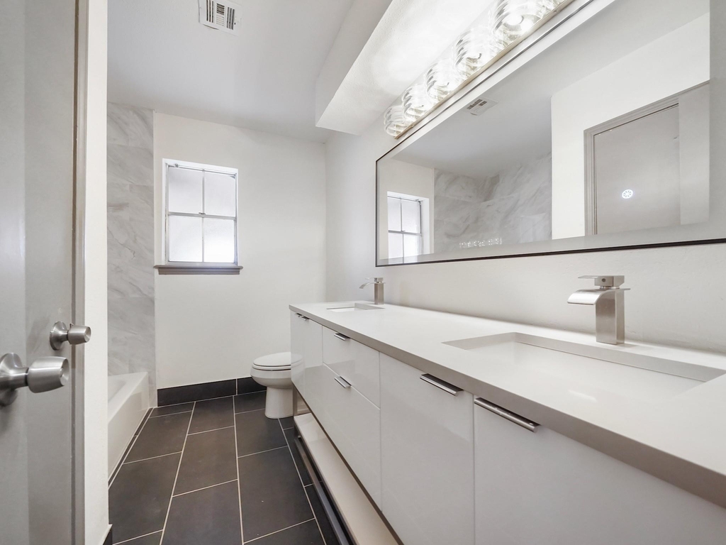 14202 Piping Rock Lane - Photo 10