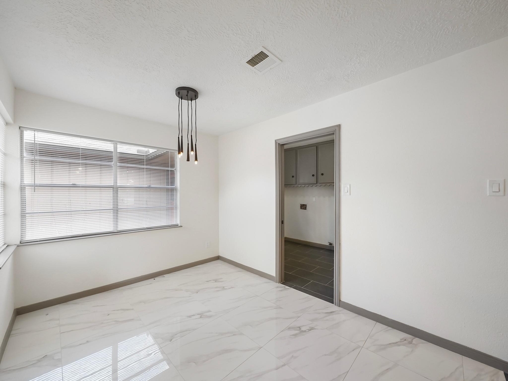 14202 Piping Rock Lane - Photo 5