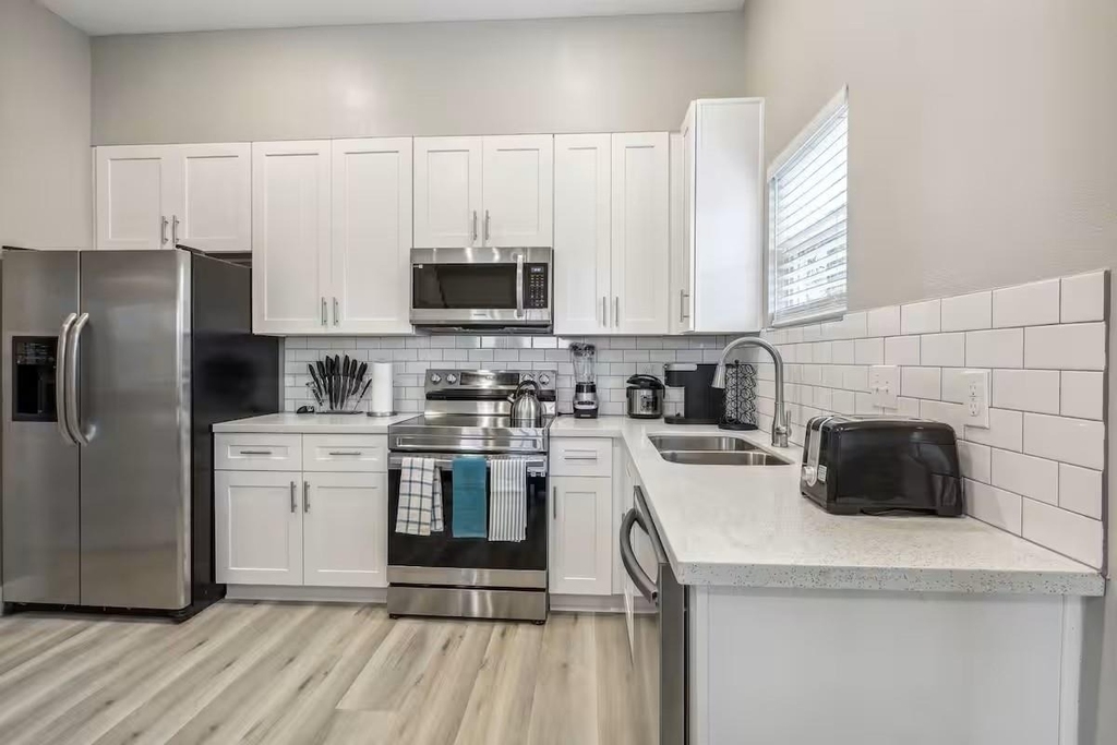 2502 Sam Wilson Street - Photo 3