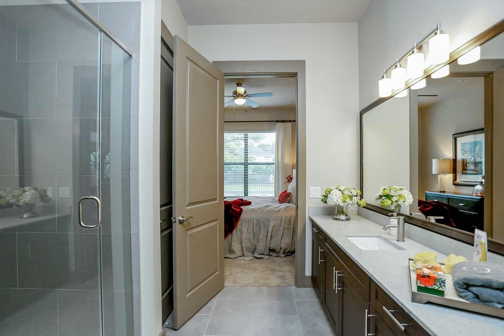2033 S Gessner Road - Photo 21