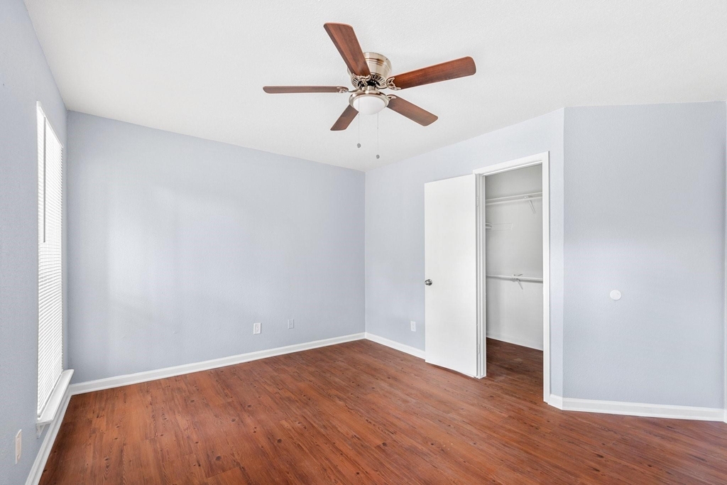 7200 W T C Jester Boulevard W - Photo 17
