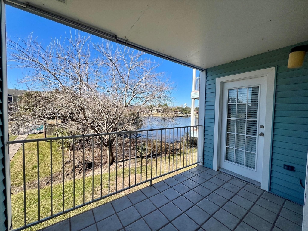 18617 Egret Bay Boulevard - Photo 11