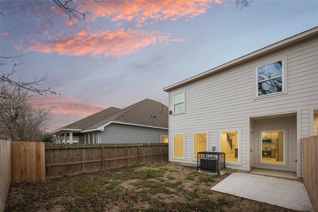 8218 Lawler Street - Photo 27