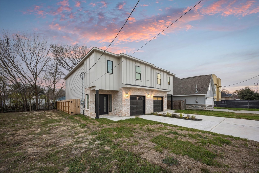 8218 Lawler Street - Photo 2