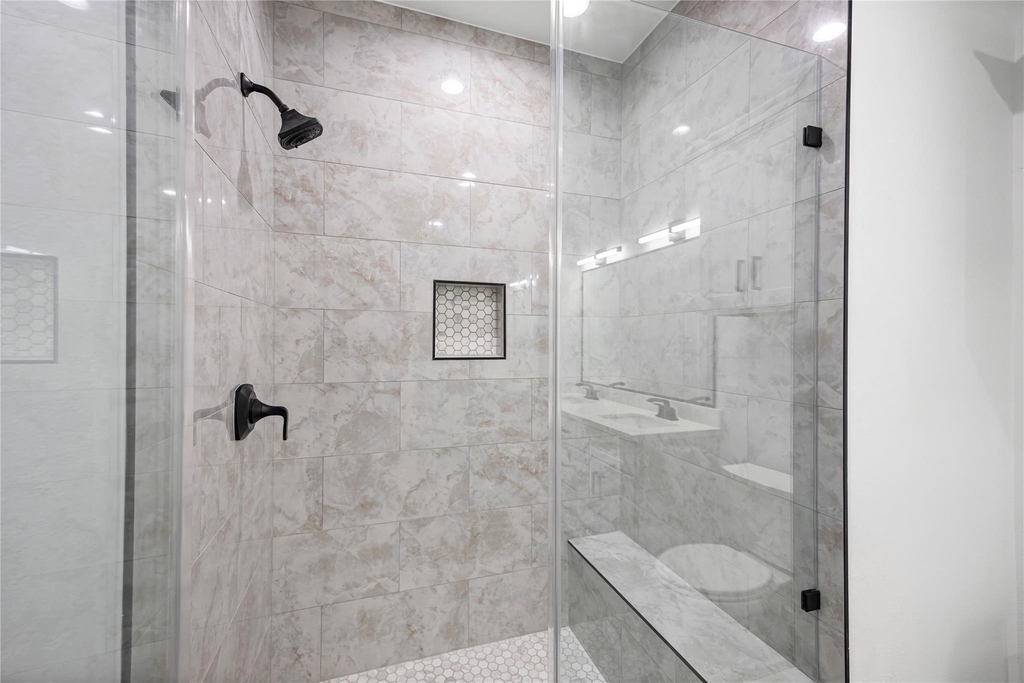 8218 Lawler Street - Photo 21