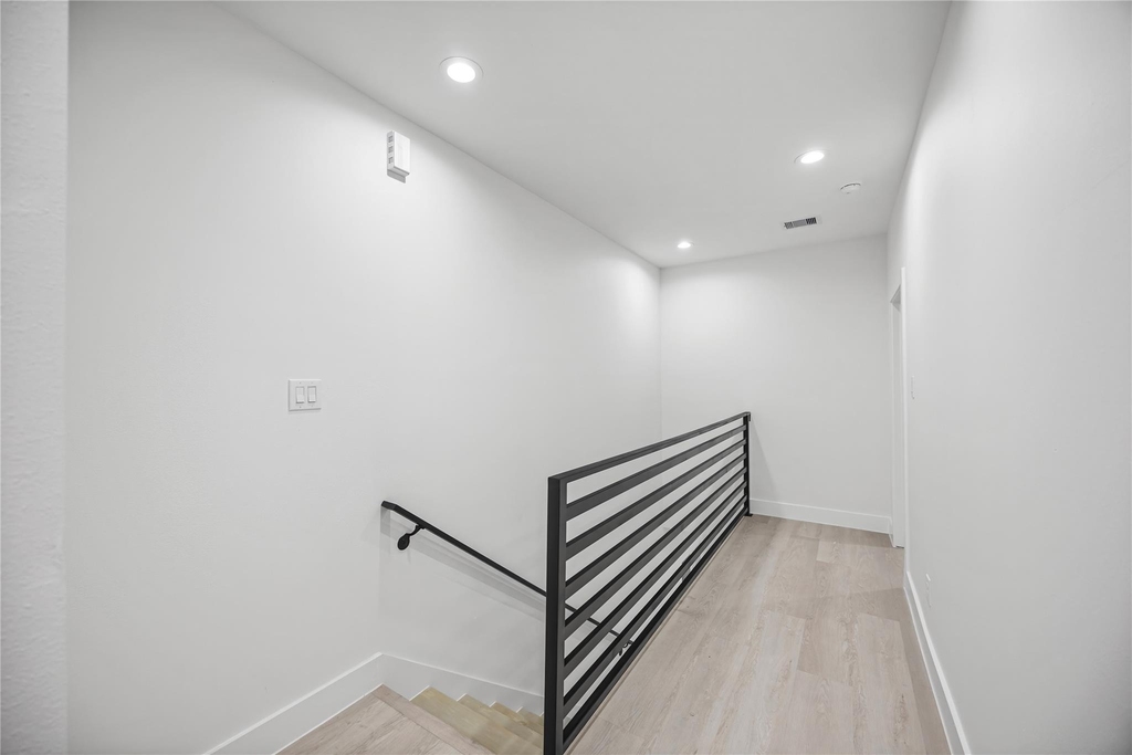 8218 Lawler Street - Photo 14