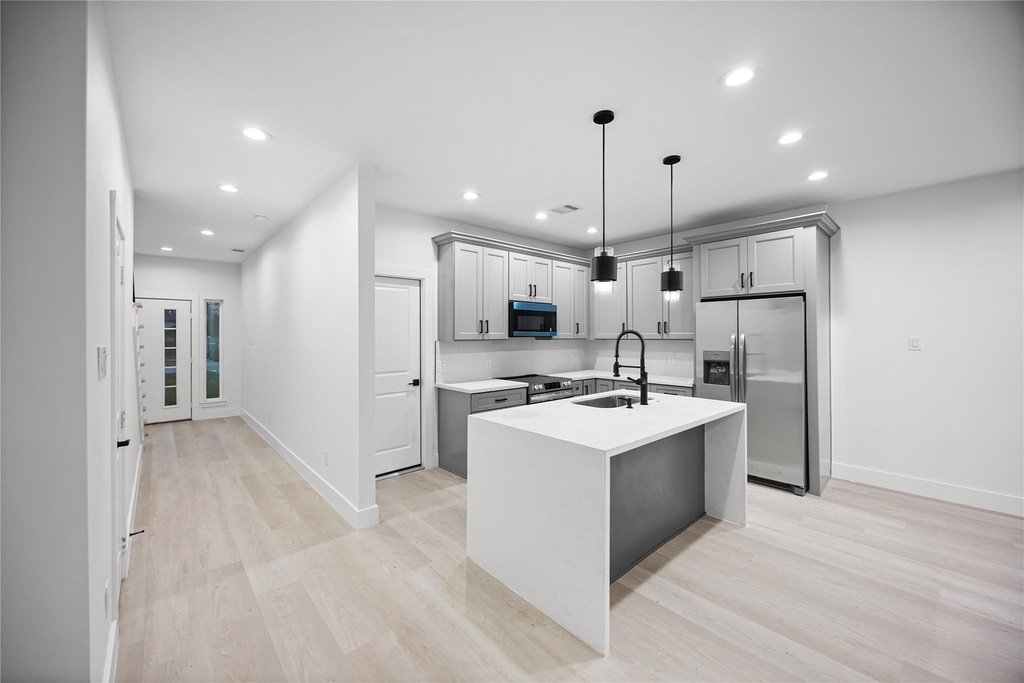 8218 Lawler Street - Photo 12