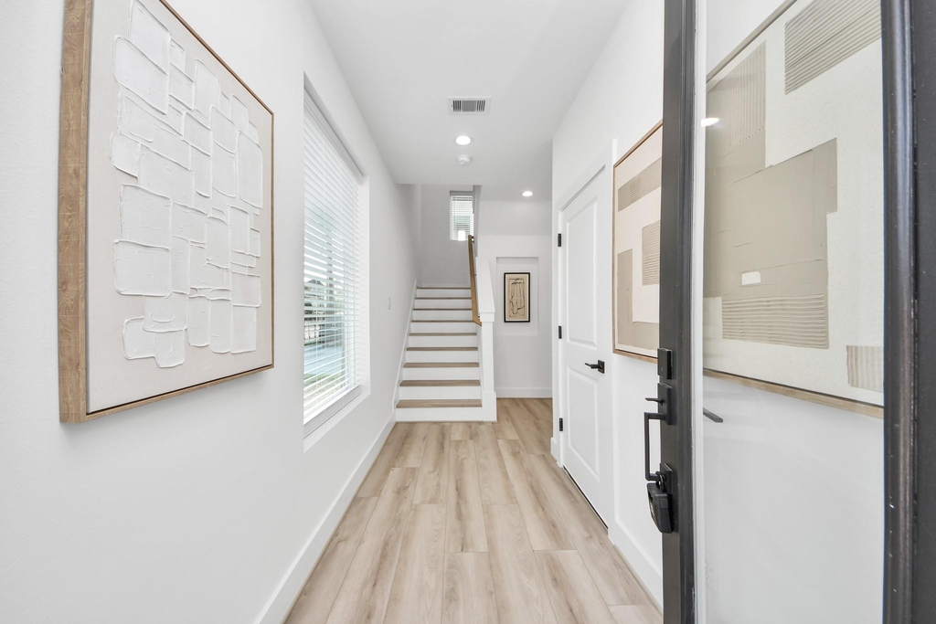7727 Hammerly Boulevard - Photo 2