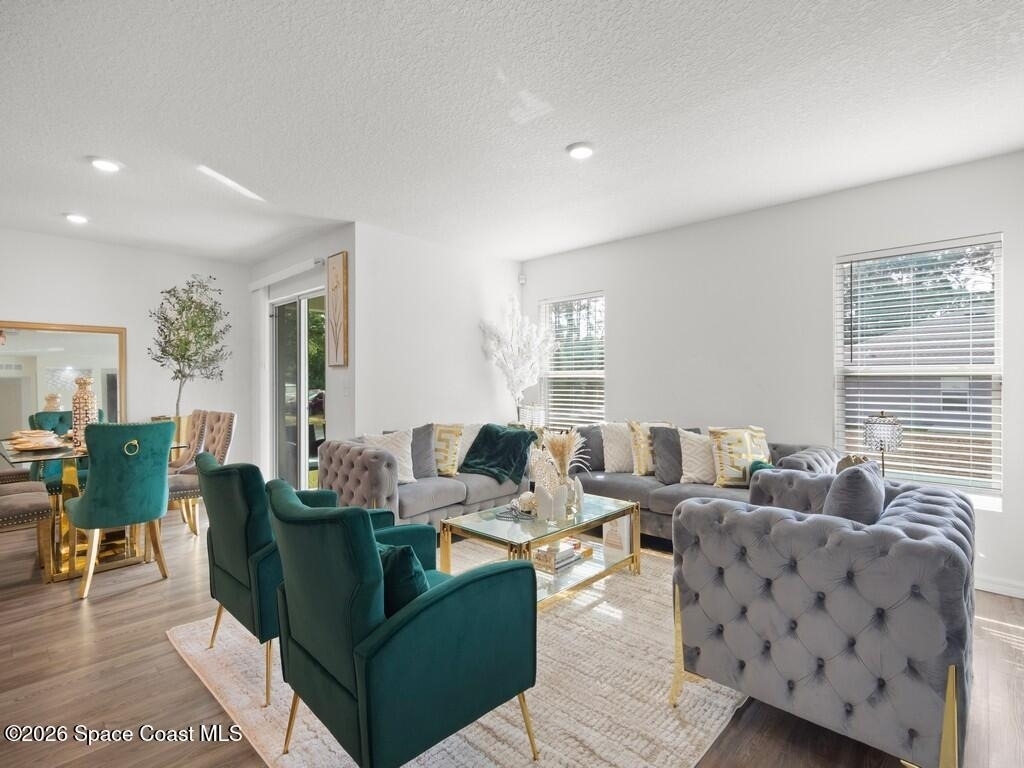 496 Vanguard Street Se - Photo 9