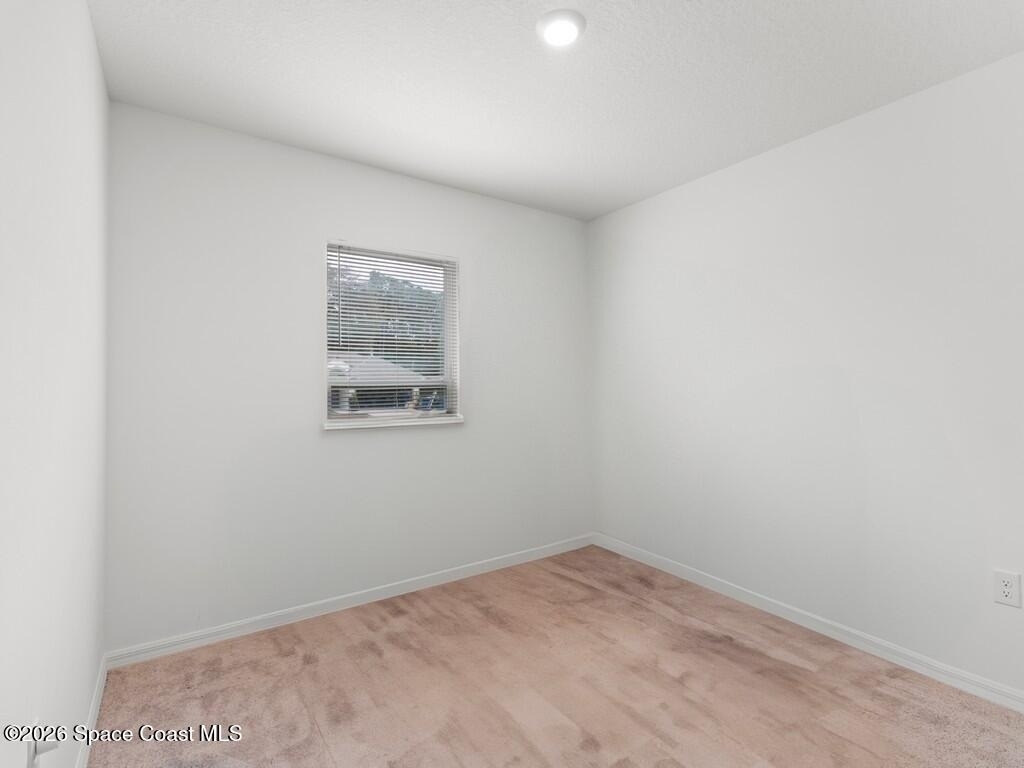 496 Vanguard Street Se - Photo 21