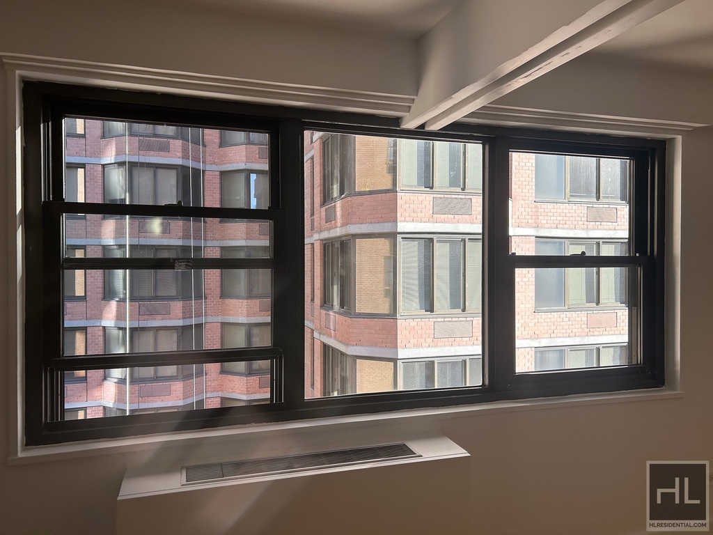 East 39th Street - Photo 1