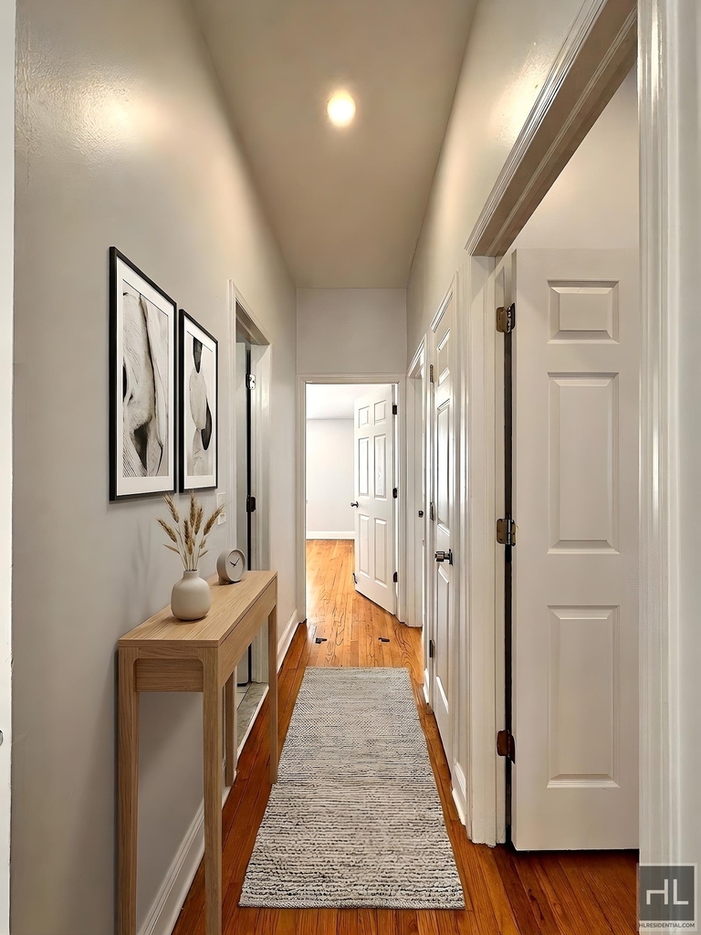 Jefferson Avenue - Photo 3