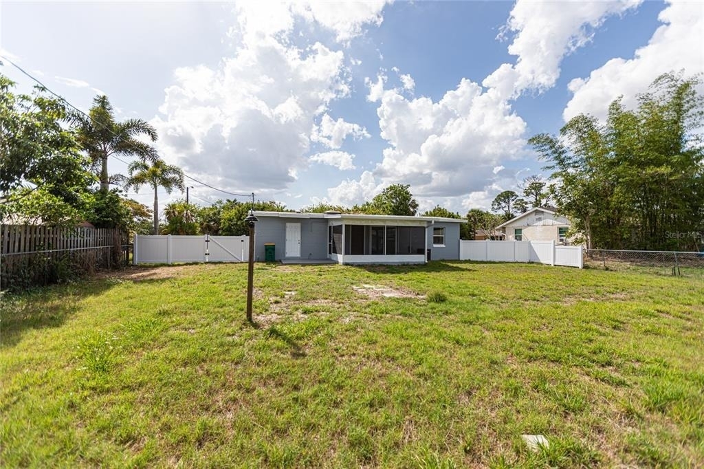 3208 Pinetree Street - Photo 16