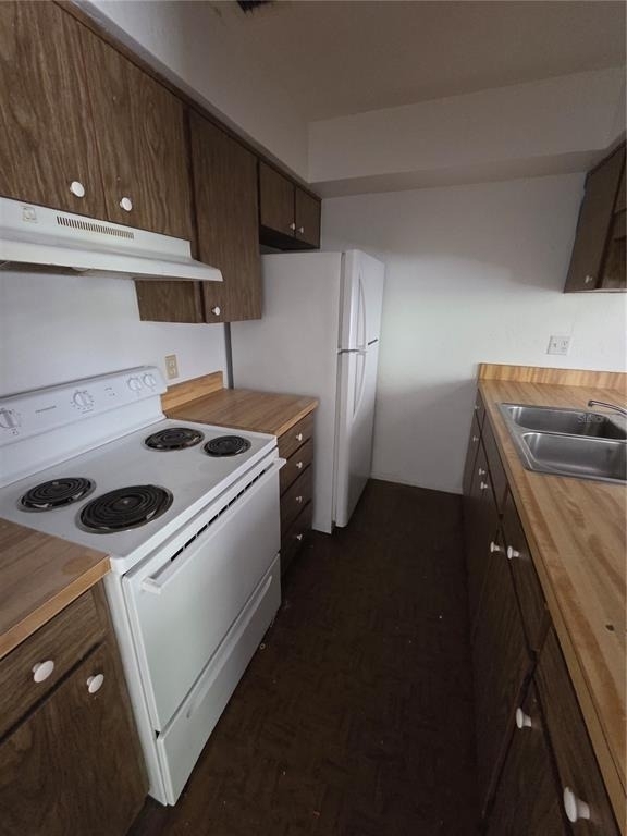 830 N Clake Street - Photo 3