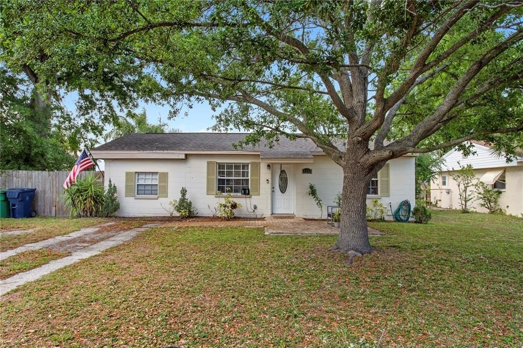 4215 W Bay Vista Avenue - Photo 1
