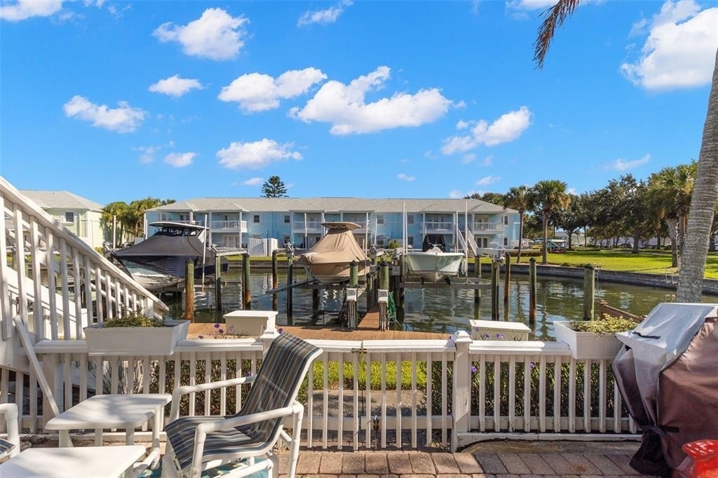 5243 Beach Drive Se - Photo 17