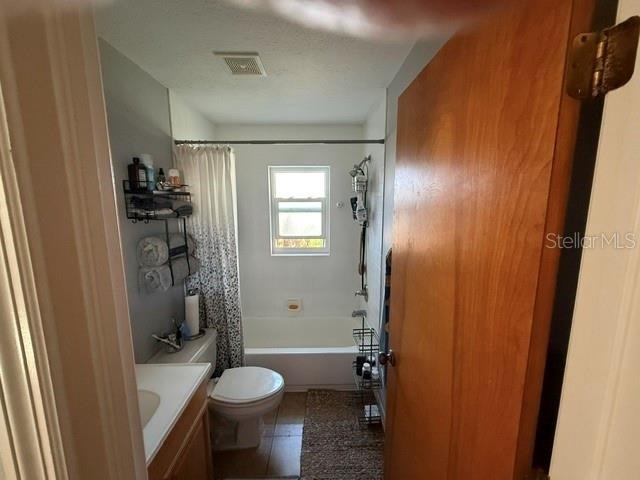 18619 Yokam Avenue - Photo 8