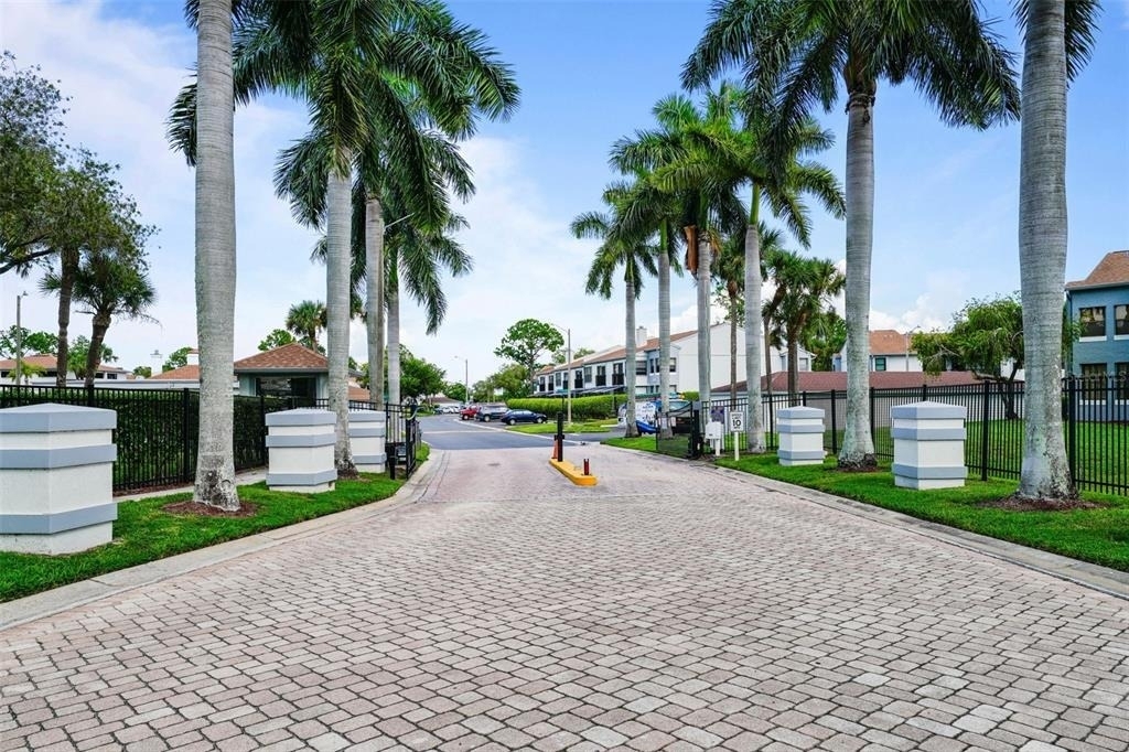 1918 Pelican Landing Boulevard - Photo 24