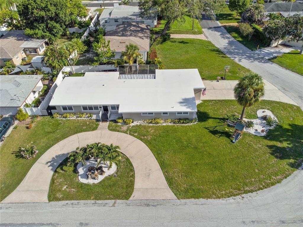 327 Sunny Lane - Photo 40