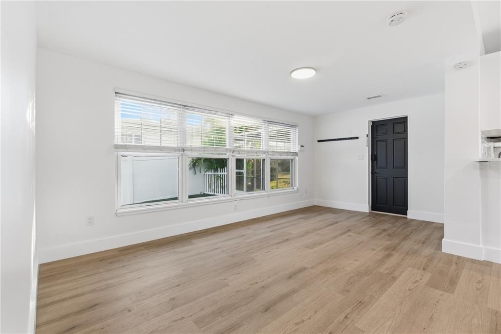 327 Sunny Lane - Photo 14