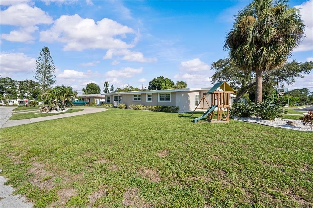 327 Sunny Lane - Photo 33