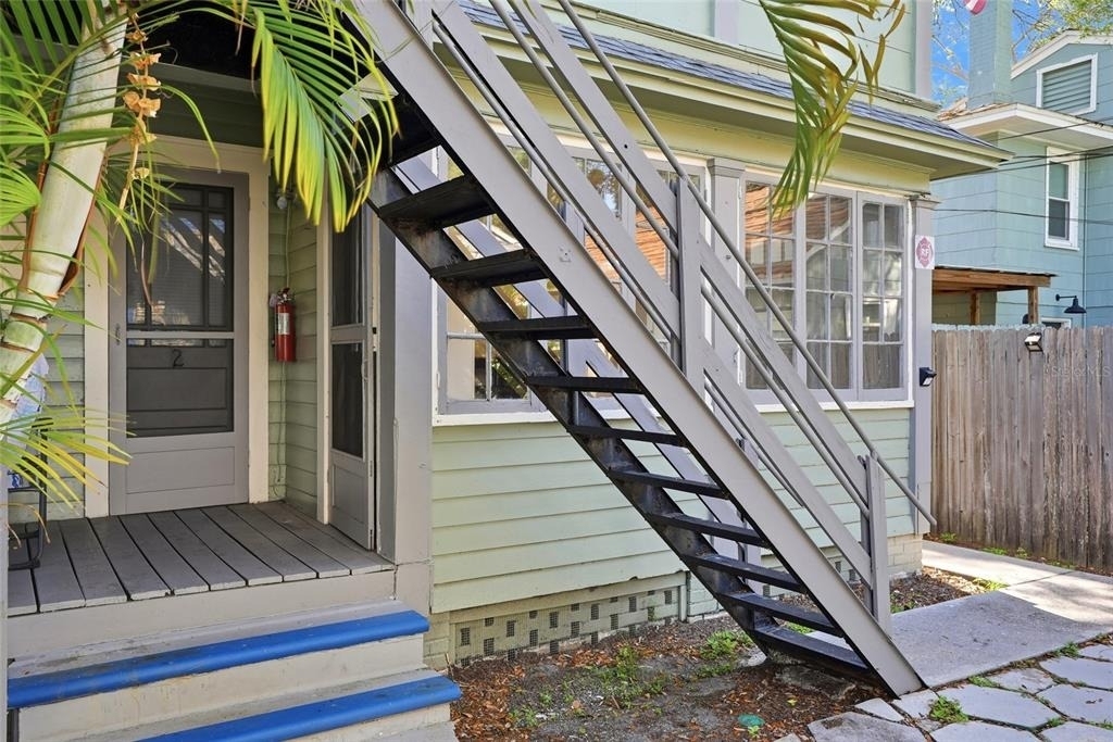 725 8th Street N - Photo 1