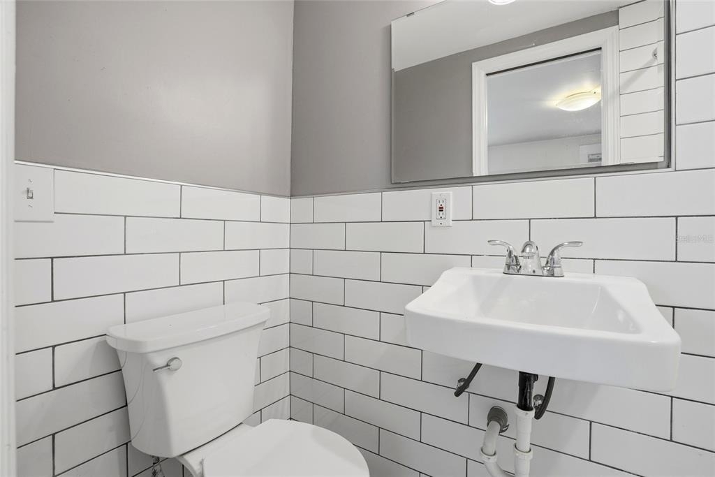 725 8th Street N - Photo 13