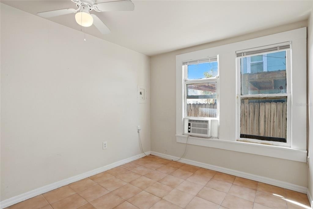 725 8th Street N - Photo 11