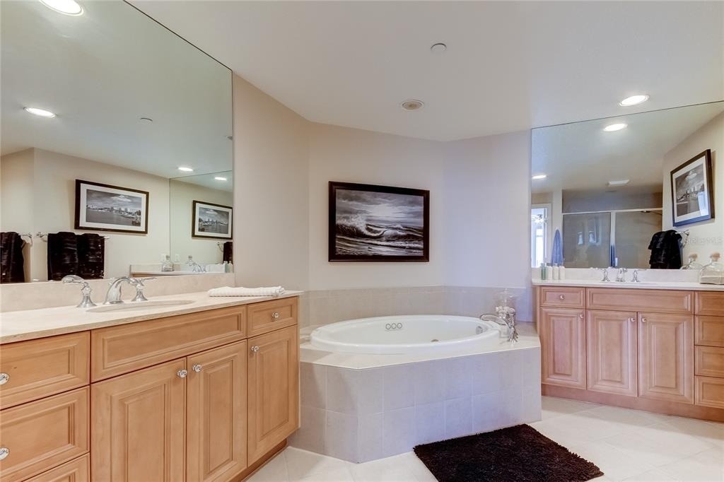 521 Mandalay Avenue - Photo 8